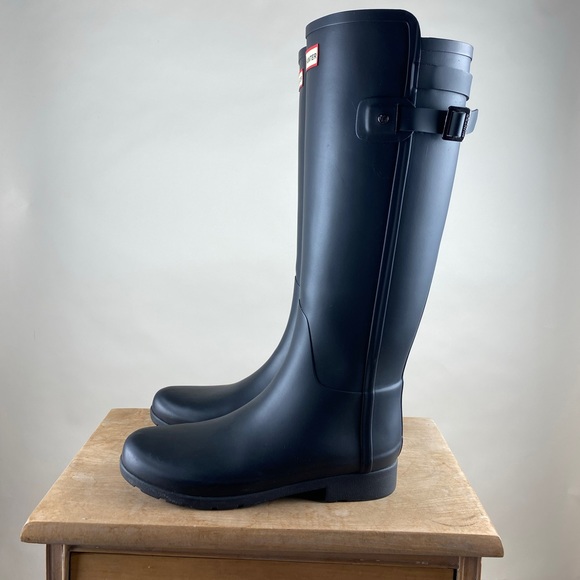 hunter back strap rain boots